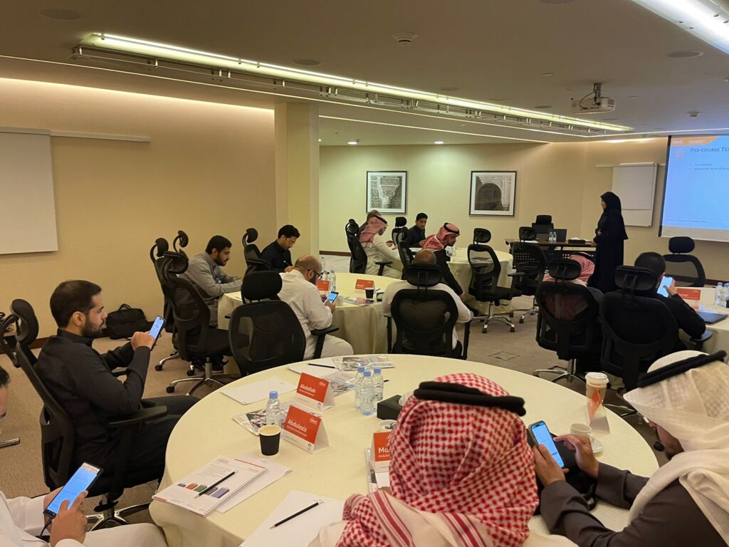 Leading Others Effectively: Strengthening Leadership Capabilities
